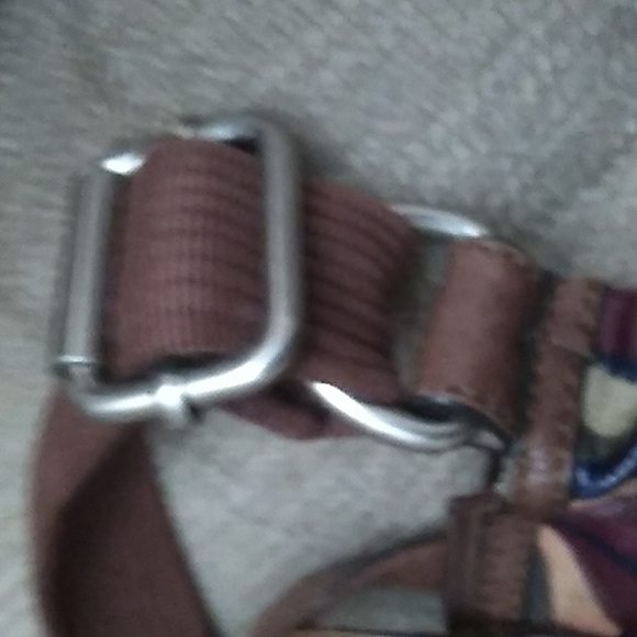 NWOT Fossil flower 🌼 purse in excellent shape - Picture 9 of 11